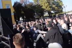 В Одесі стались сутички через приїзд Саакашвілі В Одесі стались сутички через приїзд Саакашвілі