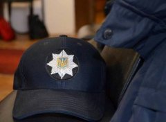 У Чернівцях поліцейського судитимуть за хабар У Чернівцях поліцейського судитимуть за хабар