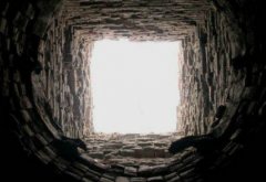 На Буковині затримали мати 2-річної дівчинки, яка втопилася в колодязі На Буковині затримали мати 2-річної дівчинки, яка втопилася в колодязі