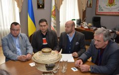 Авіарейс «Чернівці-Бухарест» може з’явитись вже незабаром Авіарейс «Чернівці-Бухарест» може з’явитись вже незабаром