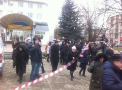 У Чернівцях в будівлі Державної фіскальної служби пролунав вибух У Чернівцях в будівлі Державної фіскальної служби пролунав вибух