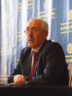 У Чернівцях почався великий кіпіш У Чернівцях почався великий кіпіш