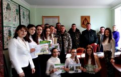 У Міжнародний день лісів на зустрічі зі школярами лісівники Буковини розповідали про свою роботу У Міжнародний день лісів на зустрічі зі школярами лісівники Буковини розповідали про свою роботу