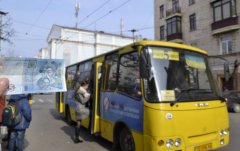 У Чернівцях перевізники вимагають підвищити вартість проїзду до 5 гривень У Чернівцях перевізники вимагають підвищити вартість проїзду до 5 гривень