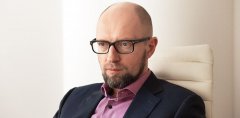 Лінії фронту. Арсеній Яценюк - про майбутні вибори, обмеження повноважень президента і реінтеграції Донбасу Лінії фронту. Арсеній Яценюк - про майбутні вибори, обмеження повноважень президента і реінтеграції Донбасу