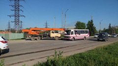 ДТП у Чернівцях: автокран протаранив маршрутку ДТП у Чернівцях: автокран протаранив маршрутку